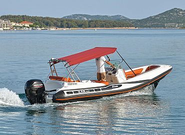 ZAR 65 gumeni gliser za najam na Murteru3 ZAR 65 gumeni gliser za najam na Murteru3