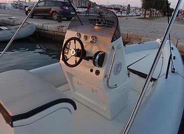 Falcor 22 Rent a Boat Murter 4 Falcor 22 Rent a Boat Murter 4