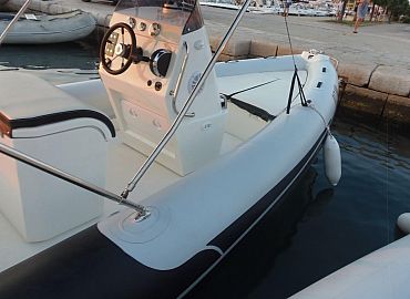 Falcor 22 Rent a Boat Murter 6 Falcor 22 Rent a Boat Murter 6